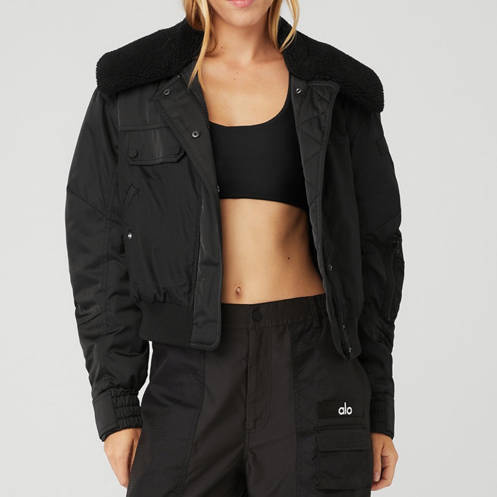 Alo Yoga Blaze Bomber size A Black
